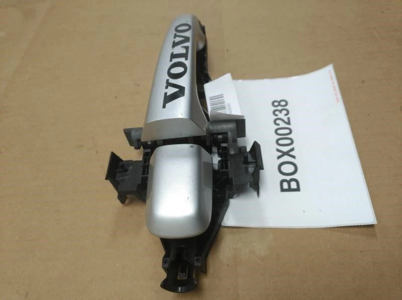 Volvo S40 2004 2008 manija de puerta exterior delantera derecha 05 06 07 OEM+ Foto 2 de 4