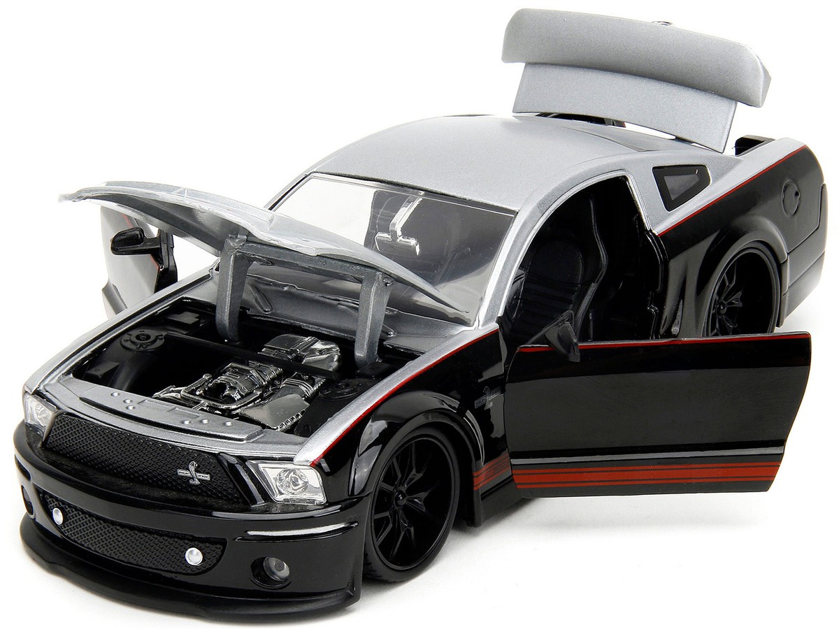 2008 Ford Shelby Mustang GT-500KR Silver and Black with Red