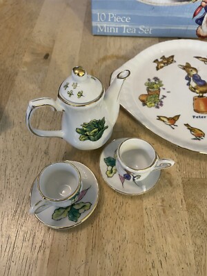 Peter Rabbit Minature Tea set 10 pieces Beatrix Potter New in Open