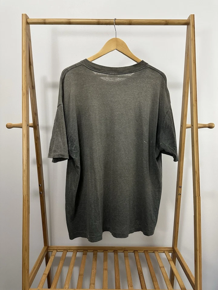 Camiseta Vintage Anos 90 Gradiente Sol Desbotado Ponto Único em Branco WIP Trabalho Fino Usada 3XL - Imagem 2 de 4