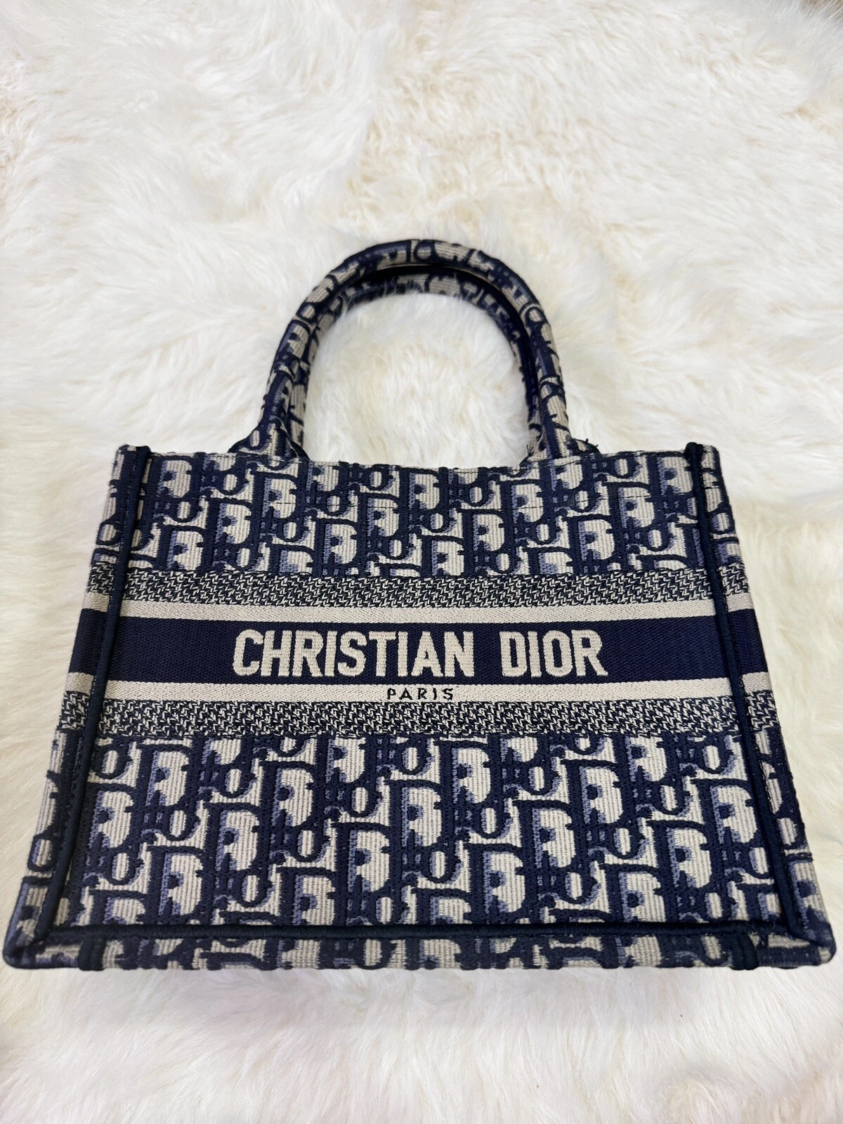 Christian Dior petit livre fourre tout bleu marine monogramme sac à main oblique sac à main sac à main 11x6