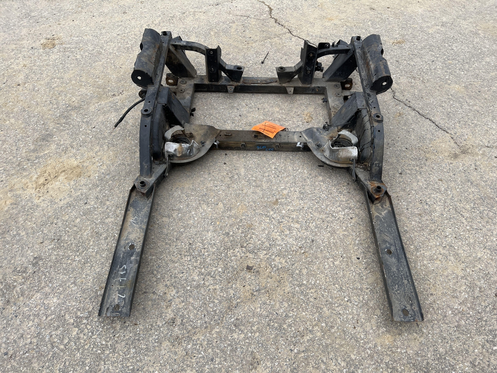 03-08 MASERATI QUATTROPORT M139 FRONT ENGINE SUBFRAME CROSSMEMBER