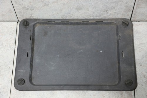 Door storage pocket