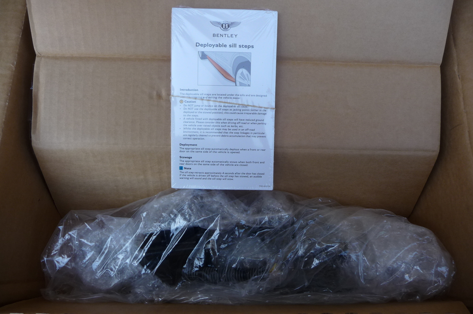 17-20 Bentley Bentayga Deployable Side Sill step Electronic Carbon JNV071065GVC1