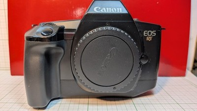 Canon EOS body, good working condition, elegant