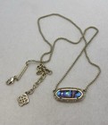 Collar Kendra Scott de Abulón Azul rodeado con Cristales 17" Elisa