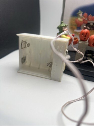 Missing battery cover Snow Village Halloween by DEPARTMENT 56 Battery Operated - Picture 5 of 6