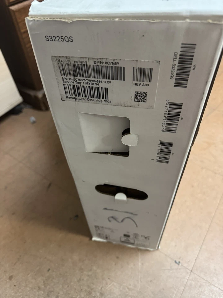 Dell S3225QS 32" 4K UHD Curved VA Monitor – 120Hz, FreeSync, HDMI/DP, Excellent - Image 3 of 4