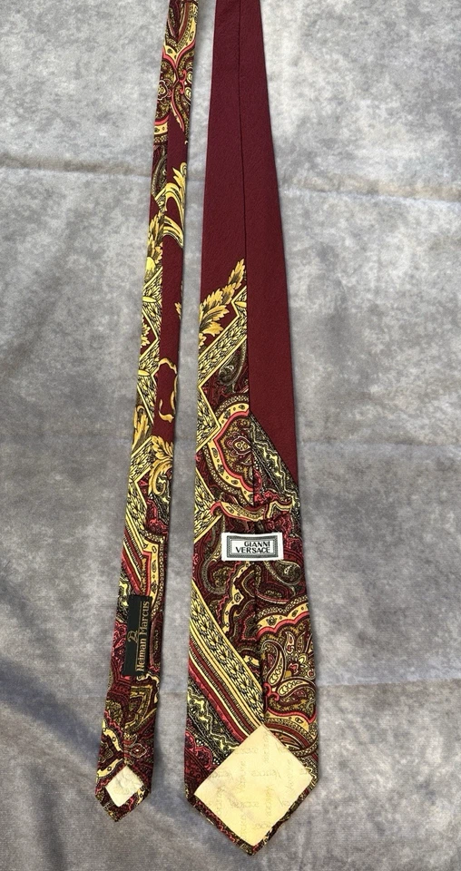 Corbata de seda GIANNI VERSACE COUTURE estampado barroco y cachemir de principios de los 90 Foto 3 de 4