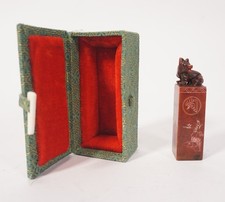 Asiatika China Shoushan Stone Seal Stamp With Animal Figure Dog In Case