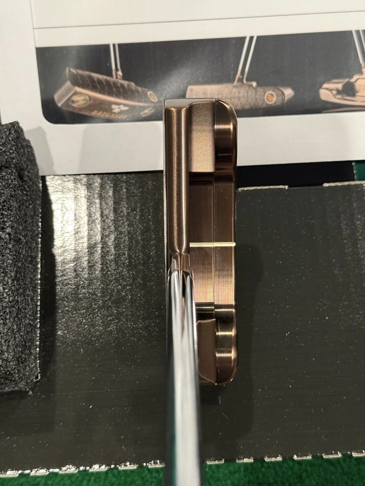 Toulon 2025 Small Batch "Badlands" Center Shafted Blade Putter 35" RH Extras! - Image 3 of 4