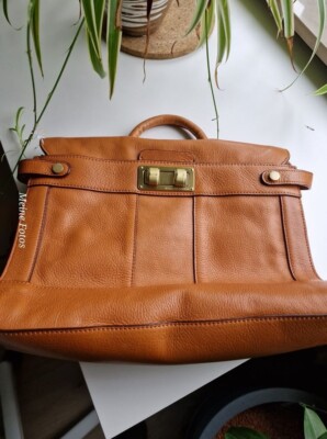 BCBGMAXAZRIA Handttasche Leder , unbenutzt