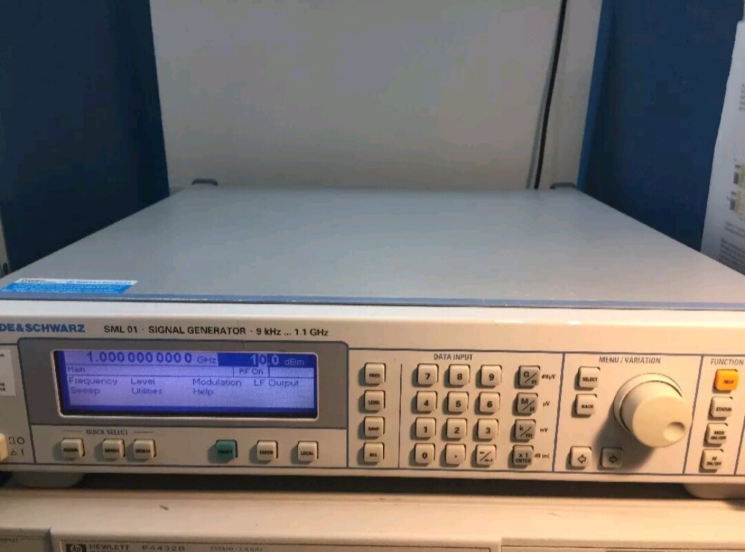 Sml01 SML01 R&S Signal Generator, 9Khz to 1.1Ghz(EMS or DHL 90days Warranty)# ...