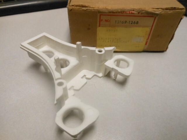 NOS Kawasaki Socket Plate 81-82 KZ1000 80/82-84 KZ750 81-83 KZ650