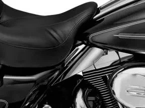 Escudo de selim Kuryakyn para Harley Street Glide 09-21 - Imagem 3 de 4
