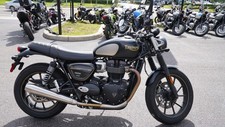 2022 Triumph Street Twin Goldline Base 