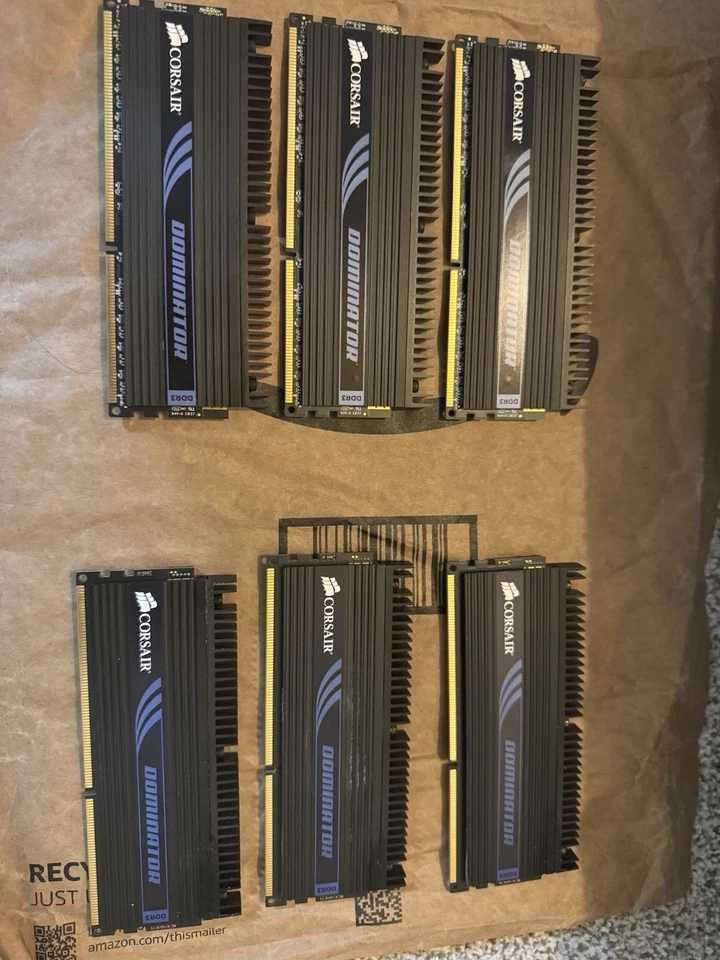 Corsair Dominator 12GB (2 Kits Of 3x2GB) DDR3-1600 C8 1.65v RAM Bundle - Image 4 of 4