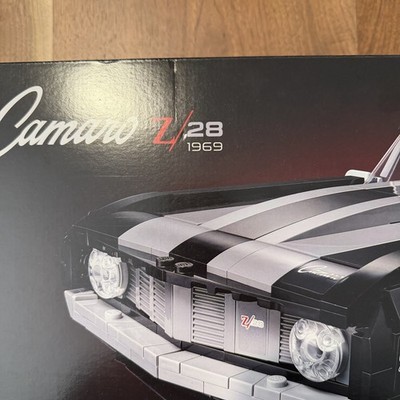 Lego 1969 Camaro Z/28 Chevy Brand New in Box 10304 Brick Car Set