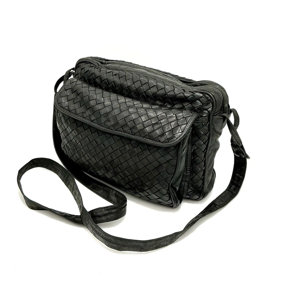 Vintage Bottega Veneta Intrecciato Black Woven Leather Shoulder Bag Camera Style - Image 3 of 4