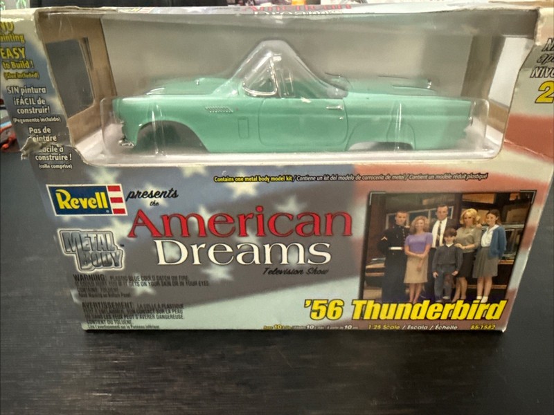1956 THUNDERBIRD, [AMERICAN DREAMS TV SHOW CAR], DIE CAST METAL MODEL KIT, 1:25