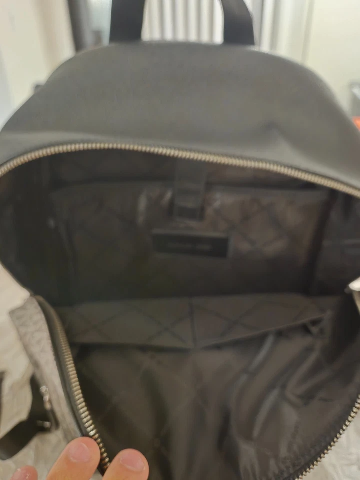 Michael Kors Cooper Ombre Signature Logo Backpack Black - Brand New - Image 4 of 4