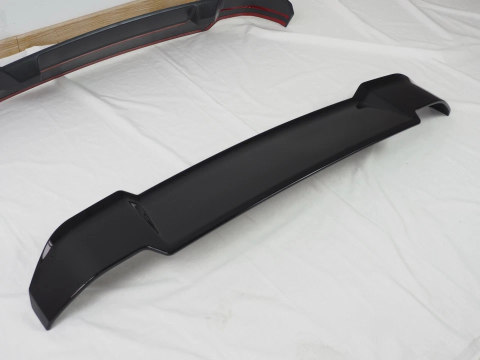 Spoiler labial tronco asa traseira preto brilhante serve para Defender 90 110 2020-2023 - Imagem 2 de 4