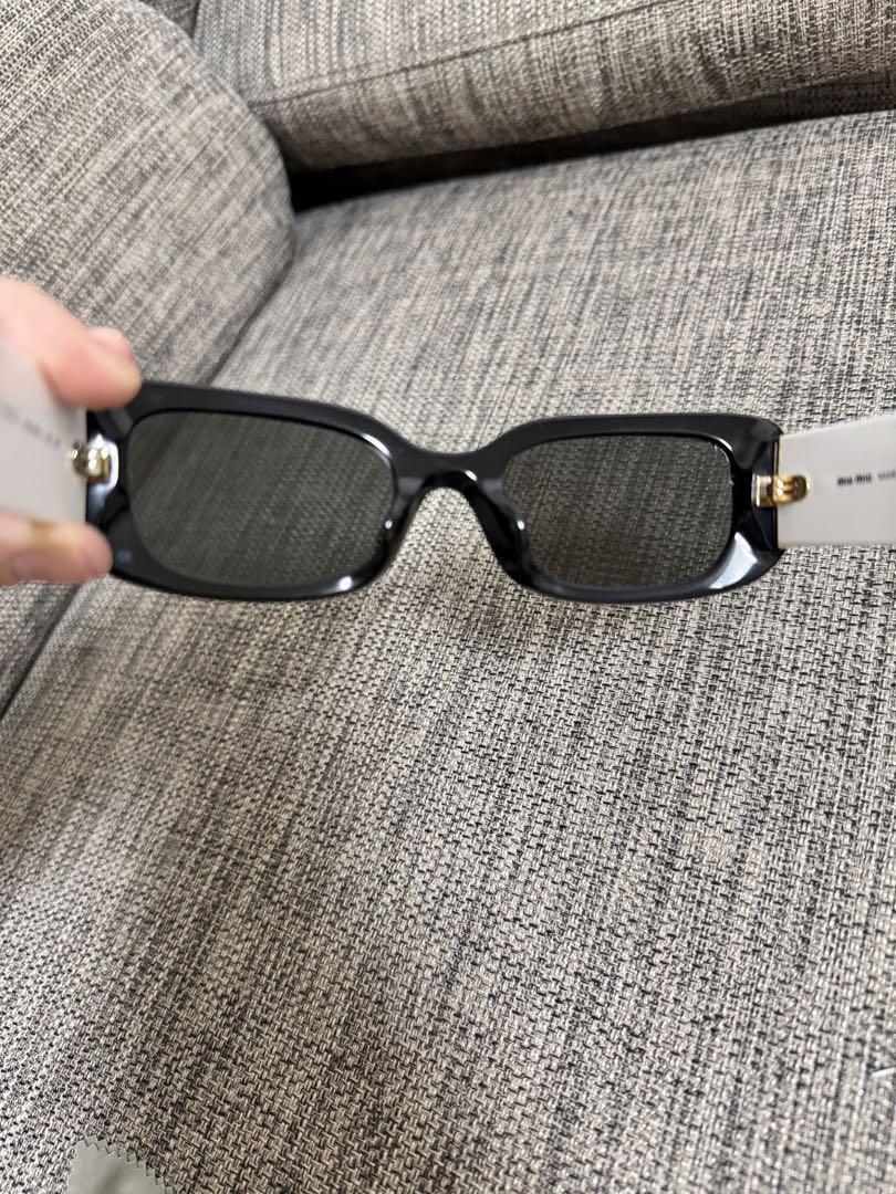 Miu Miu Sunglasses Black/White Square | eBay Miu Miu Sunglasses Black/White Square | eBay