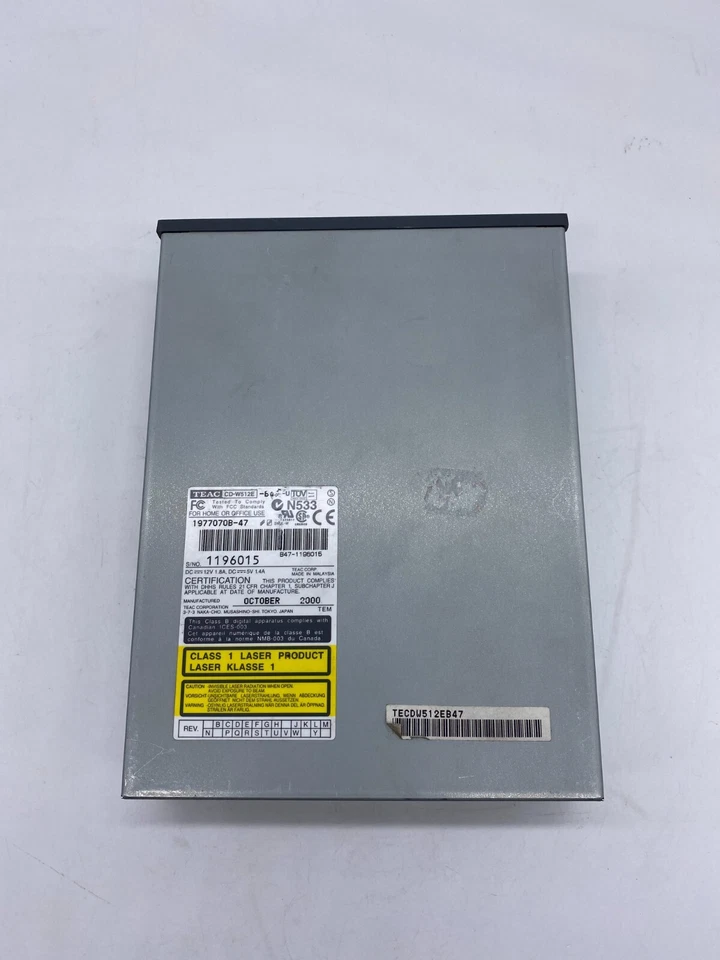 TEAC CD-W512E CD- Writer Plus IDE Drive  - Image 4 of 4