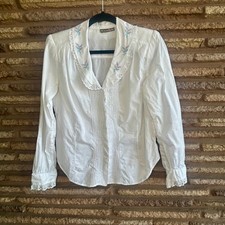 Outback Red Blouse Vintage White Floral Embro...