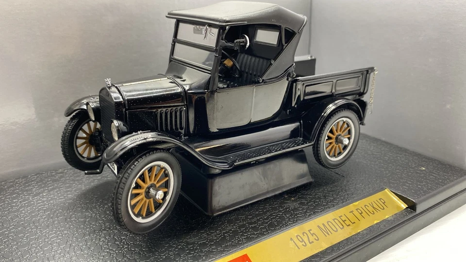 SUN1860 Sun Star Model T Pickup 1925 1/24 - Immagine 2 di 3