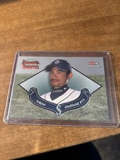 2002 fleer tradition Ichiro diamond tributes number 14 or 15