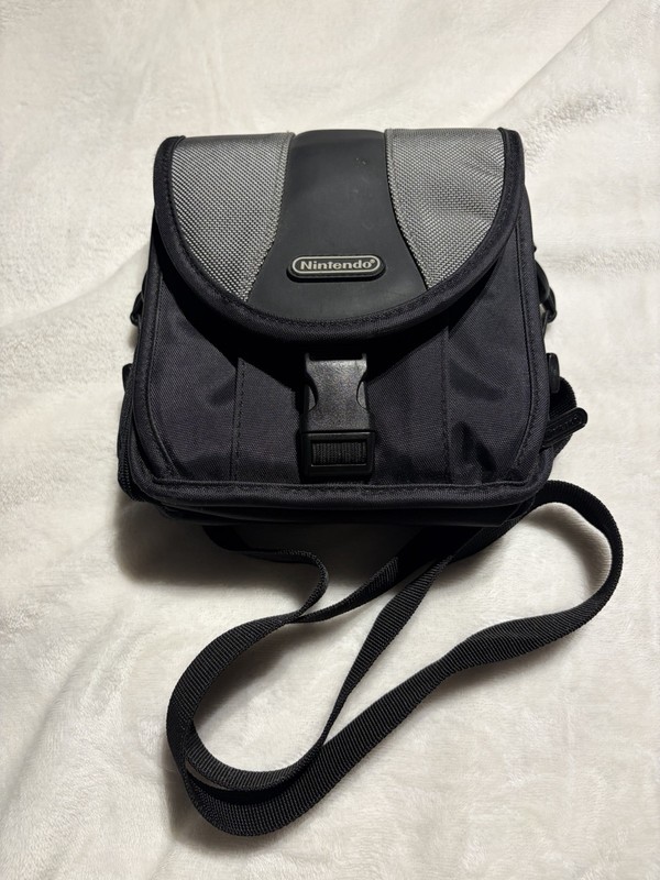 Official Nintendo DS Game Carrying Case Shoulder Bag Travel Organizer 9 Game Hop