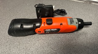 Black and Decker Electric Cordless Screwdriver With Charger KC9036