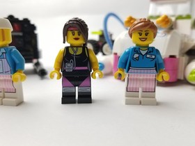 LEGO Movie 70804 Ice Cream Machine Complete Food Truck Micromanager 2-in-1