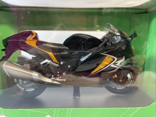2022 Suzuki Hayabusa Black with Gold 1/12 Scale Diecast Motorcycle Maisto - Picture 9 of 14