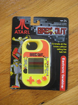NEW Atari BREAKOUT carabiner pocket handheld mini VIDEO GAME travel vtg arcade