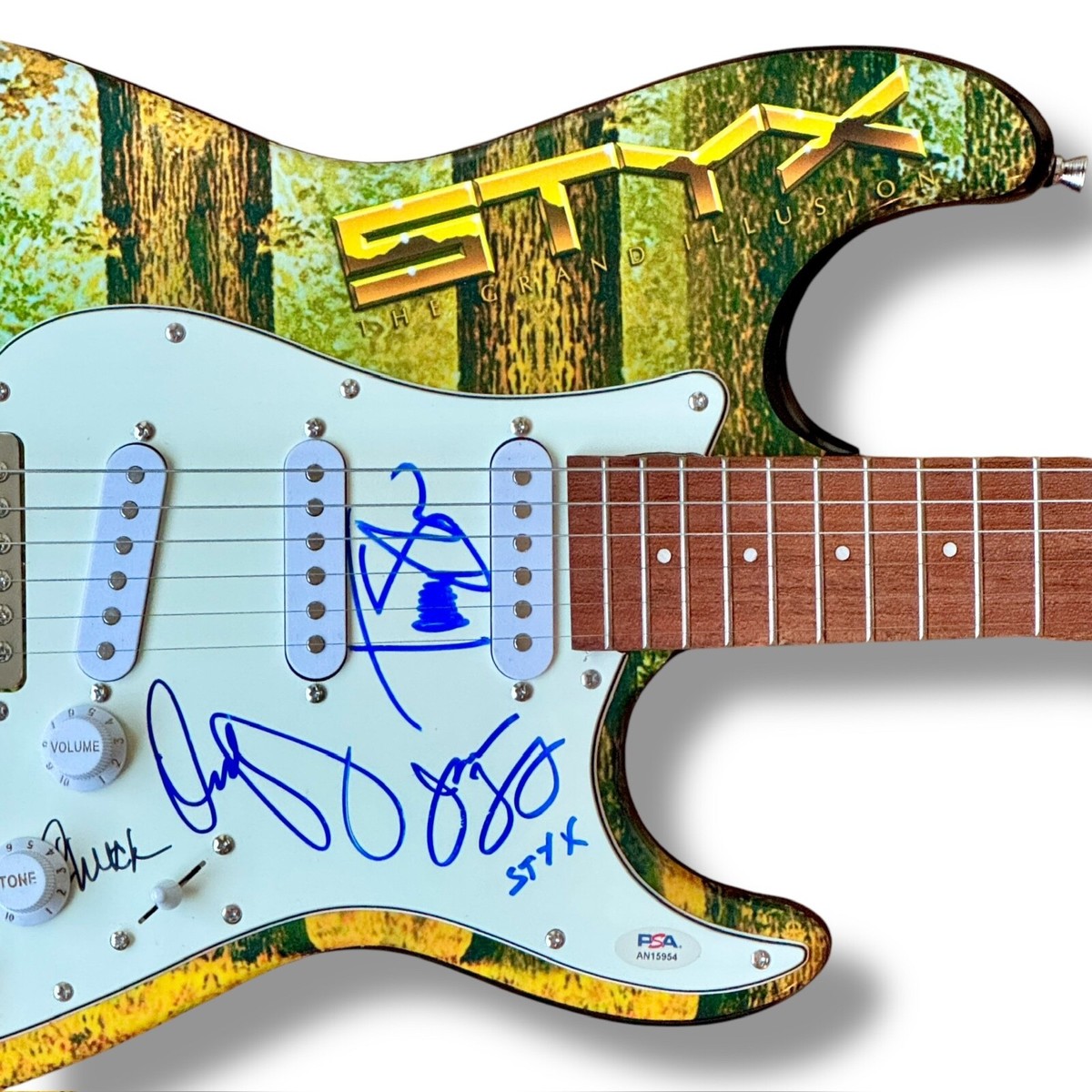 Styx Band Signed Full Size Electric Guitar COA Proof Autographed Tommy Shaw, James Young Styx Band Signed Full Size Electric Guitar COA Proof Autographed Tommy Shaw, James Young