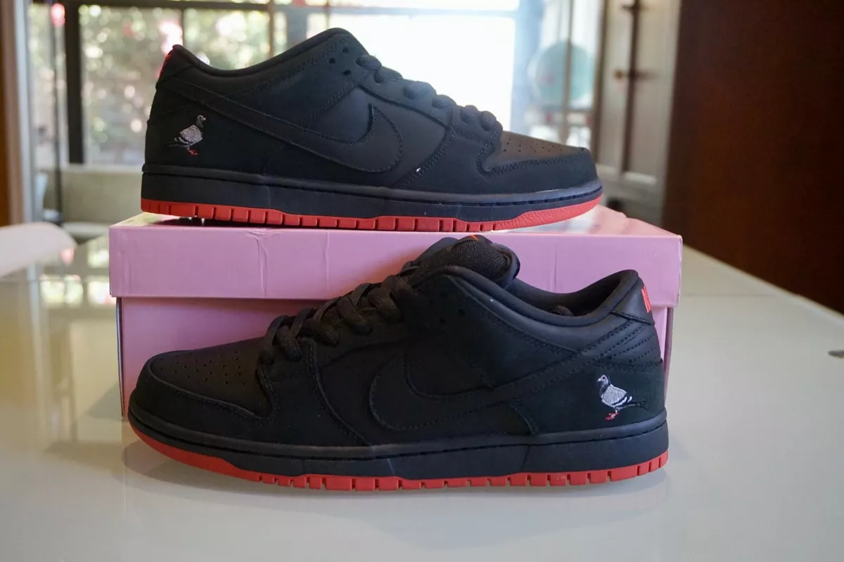 Nike SB Dunk Low Black Pigeon Size 10