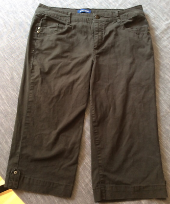 Women's Bandolino Black Capri Pants Size