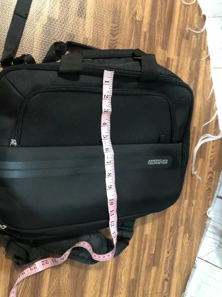 Mochila Bolso Mensajero American Tourister Negra Correa para Hombros Foto 2 de 4