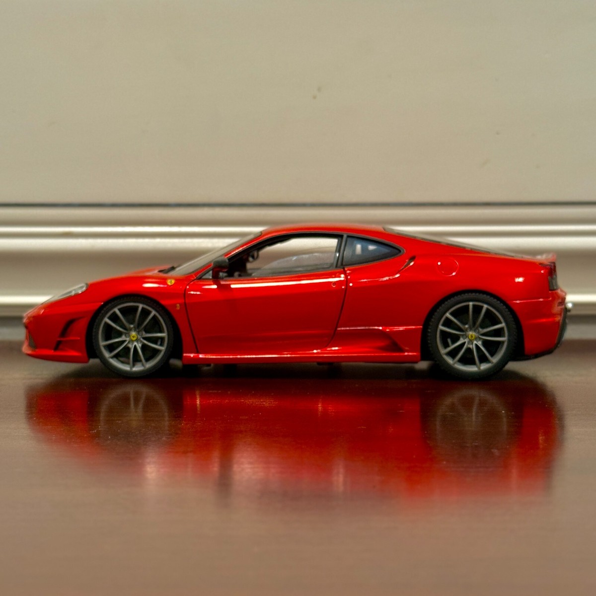 Hot Wheels Elite Ferrari F430 Scuderia Metallic Red 1/18 Scale