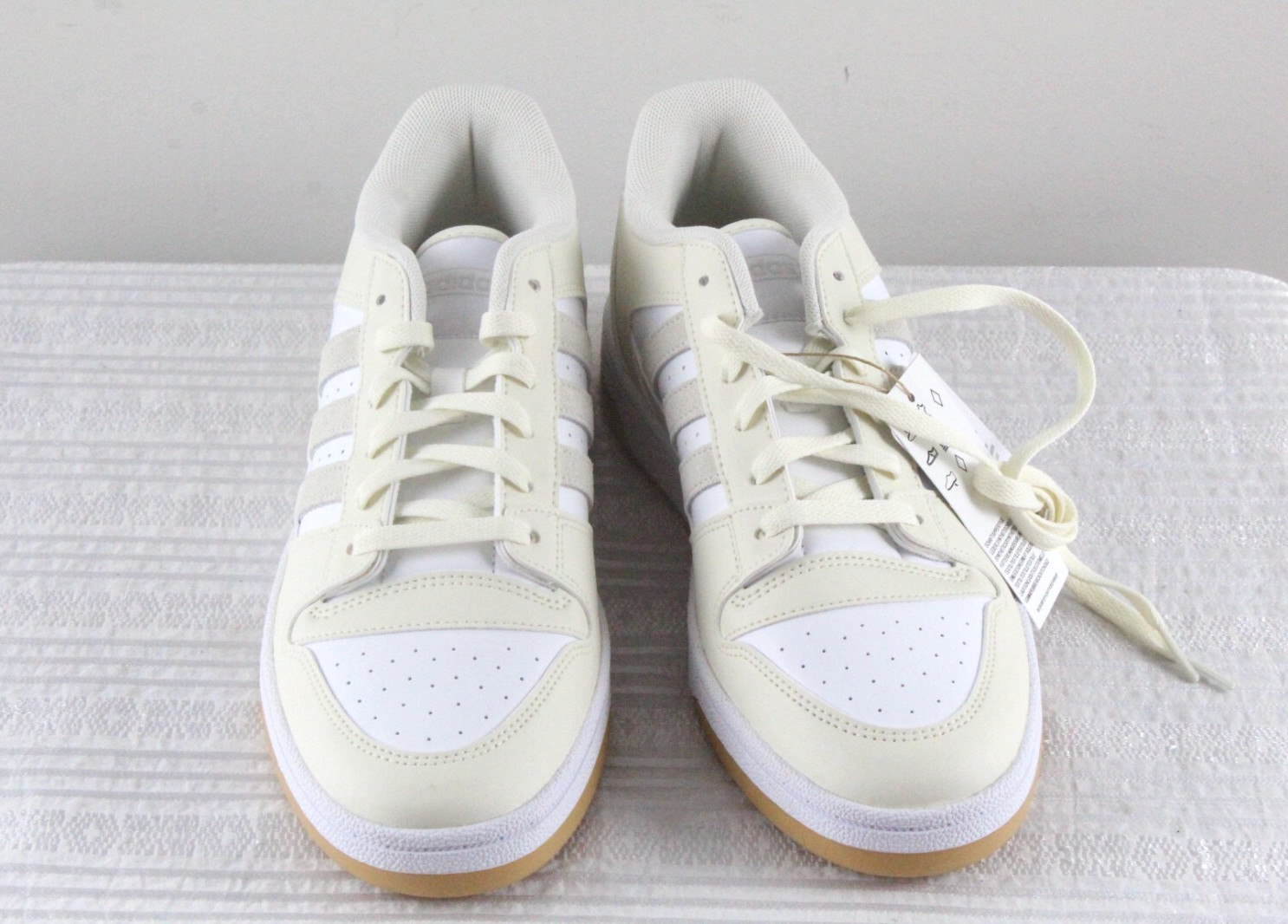 Adidas Women’s Break Start Low Basketball Shoes 10 Off White NWOB Adidas Women’s Break Start Low Basketball Shoes 10 Off White NWOB