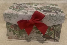 Susan Winget MERRY CHRISTMAS CHICKADEE Hinged Gift Box 8x4.5 - EUC