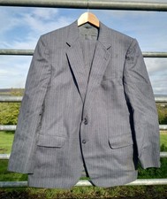 Vintage Francis Calay Paris 2-Piece Grey Pinstripe Suit Wool. EU 44R.