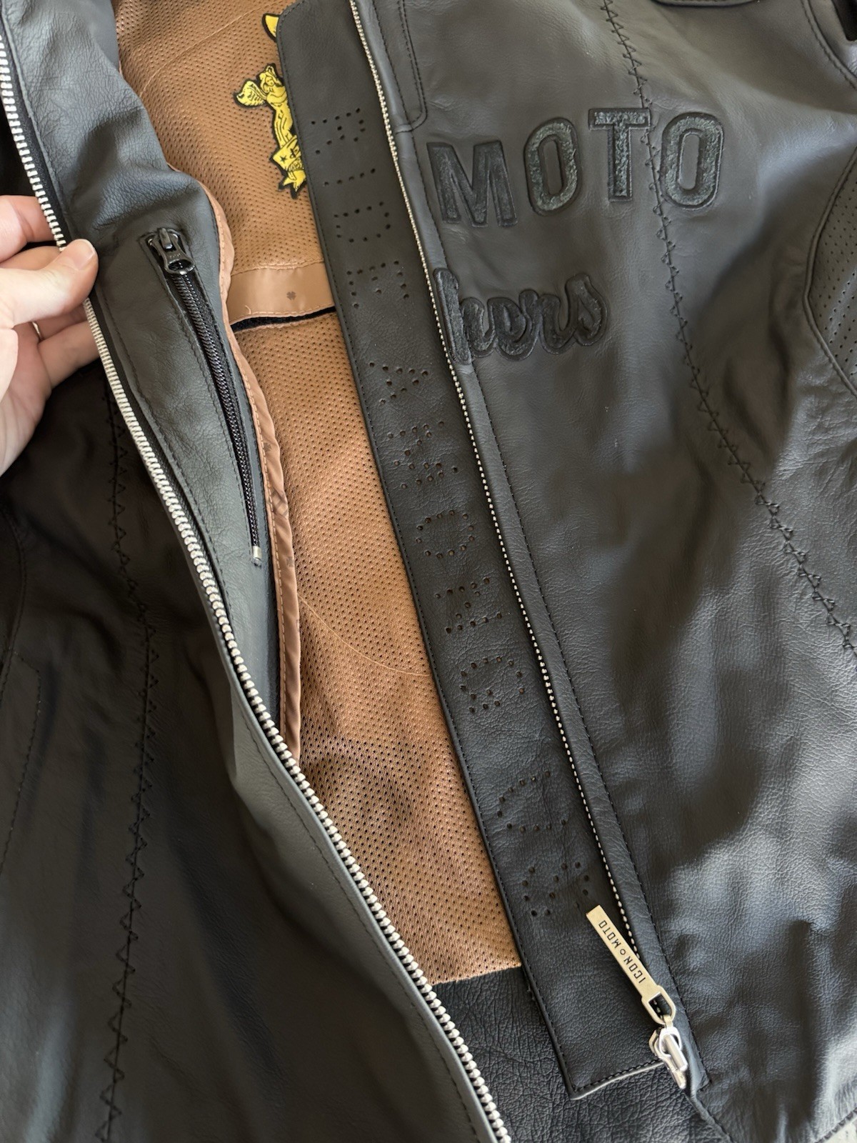 Icon Moto Jacket M Black Bombshell Leather Motorc… - image 14