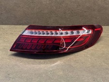 Mercedes-Benz E W238 2021 Hinten rechts Rückleuchte Heckleuchte A2389064401