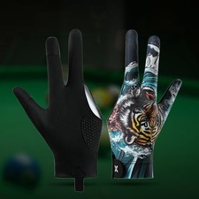 Single pack left-hand snooker glove with three-finger design