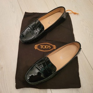 TOD`S Slipper Lackleder Mokassin Damen Loafer Halbschuhe Noppensohl schwarz 38 5