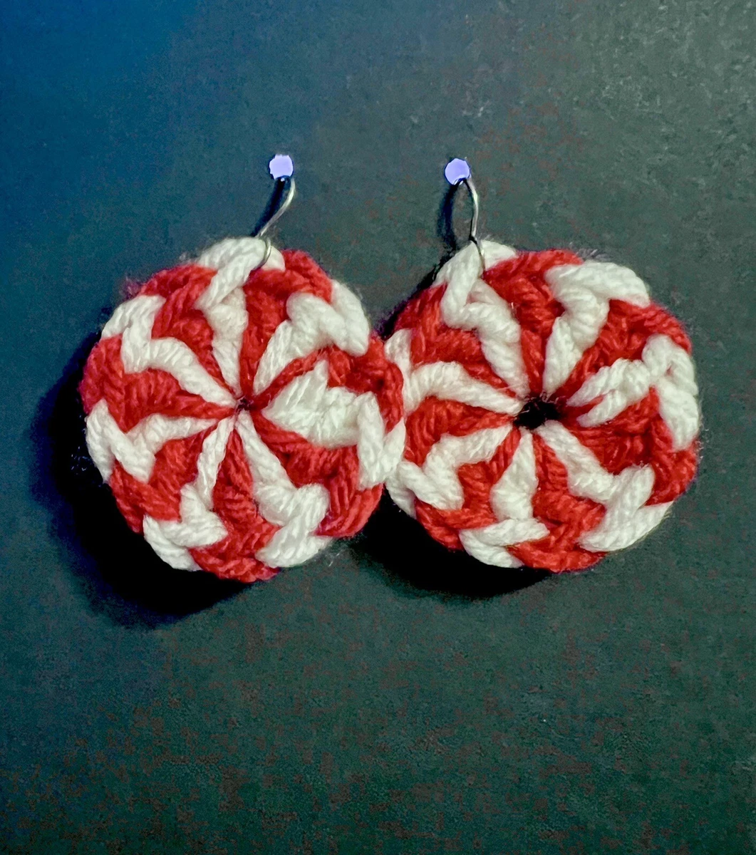Crochet christmas deals earrings