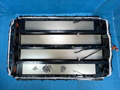 Tesla Model 3 Standart Range Plus Range HV Battery Housing Scratched 24K 19 OEM